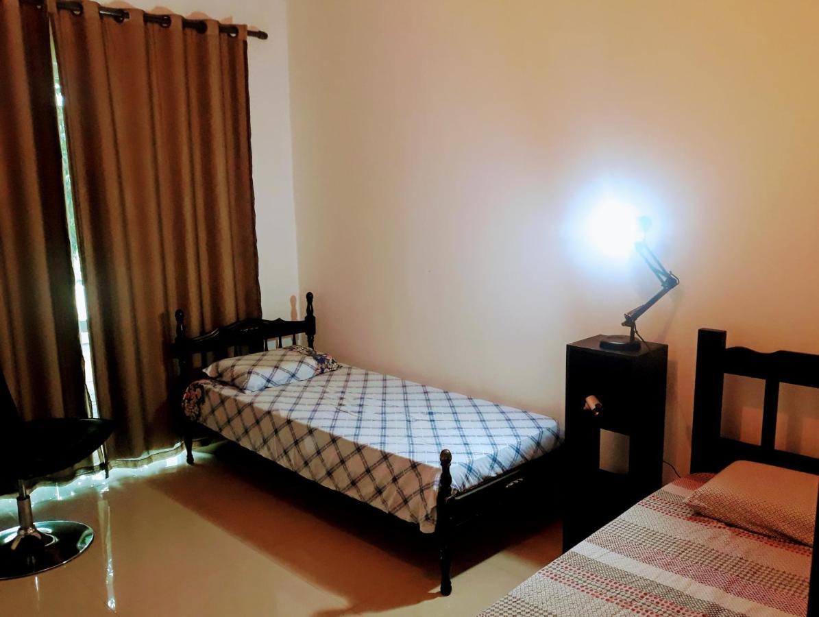Com Varanda - Recanto Do Sabiá Quarto em Acomodações Particulares *